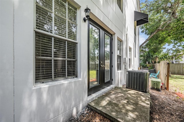 3210 W Horatio St Unit 9, Tampa, FL 33609 - doorway to property featuring french doors