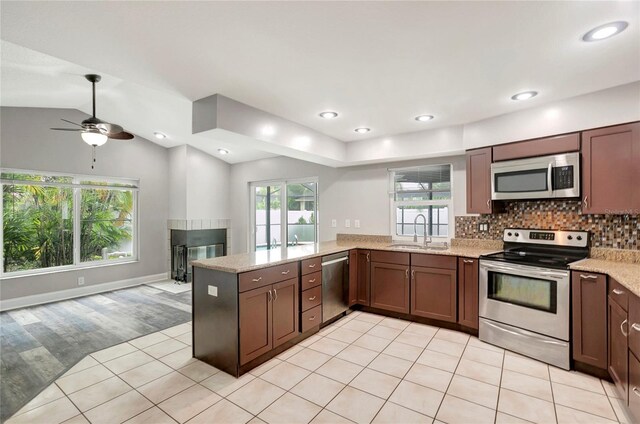 8635 Chadwick Dr, Tampa, FL 33635 - photo 13