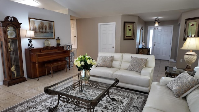 270 Planter Rd, Spring Hill, FL 34606 - living room featuring light tile patterned floors and baseboards