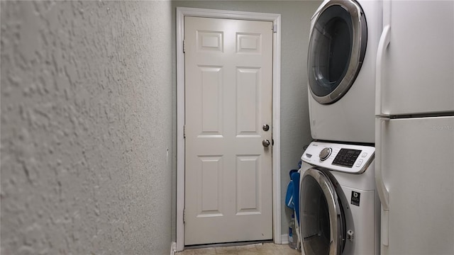 270 Planter Rd, Spring Hill, FL 34606 - laundry area with stacked washer / drying machine