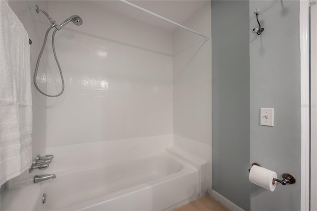811 W Peninsular St, Tampa, FL 33603 - full bath with shower / bath combination