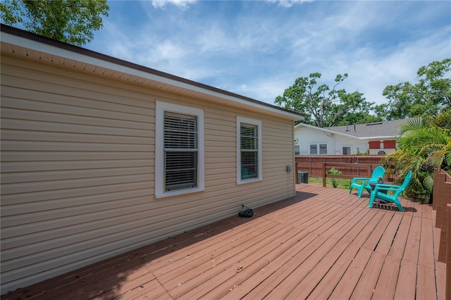 811 W Peninsular St, Tampa, FL 33603 - view of wooden deck