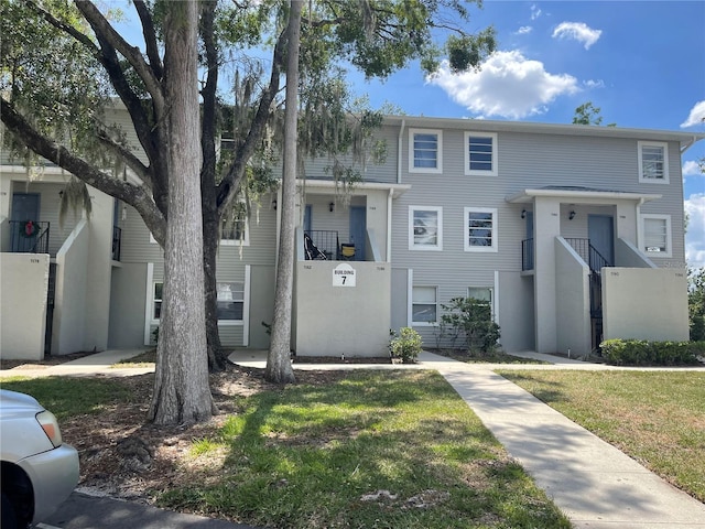 7192 E Bank Dr, Tampa, FL 33617 - photo 1