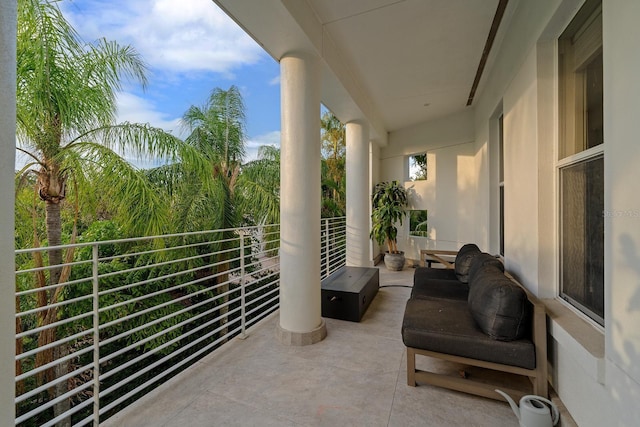 2711 W Trilby Ave, Tampa, FL 33611 - view of balcony