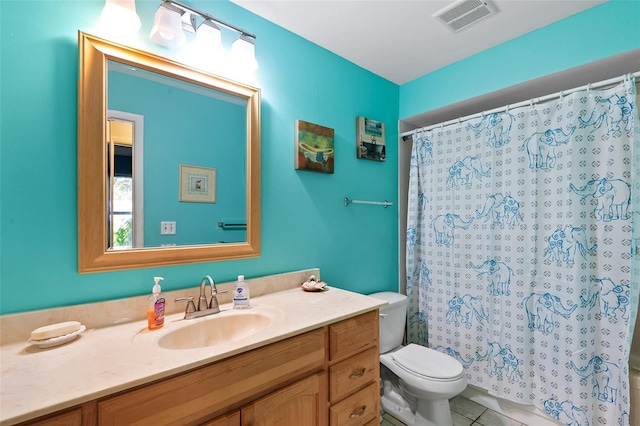 2875 Lomond Dr, Palm Harbor, FL 34684 - bathroom featuring vanity, tile patterned flooring, and shower / bath combo with shower curtain