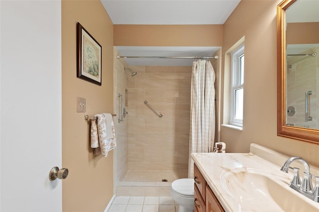 2875 Lomond Dr, Palm Harbor, FL 34684 - full bath featuring vanity, tiled shower, and tile patterned flooring