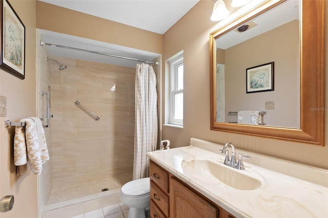 2875 Lomond Dr, Palm Harbor, FL 34684 - full bathroom featuring vanity and a tile shower