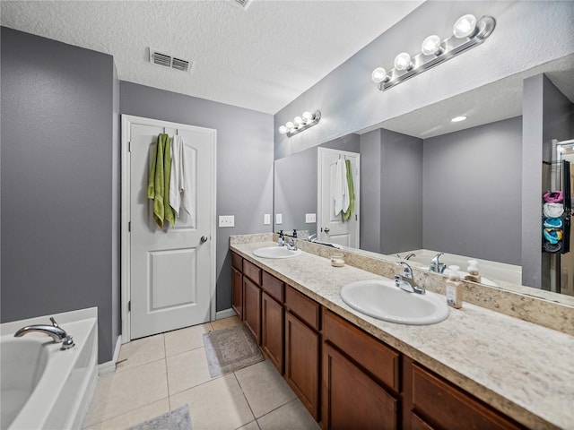 5660 Elsinore Way, Lakeland, FL 33805 - photo 32