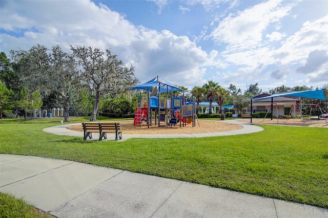 2839 Cordoba Ranch Blvd, Lutz, FL 33559 - community playground featuring a yard