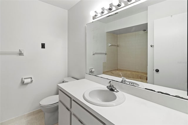 5785 Gardens Dr, Sarasota, FL 34243 - full bathroom featuring vanity and washtub / shower combination