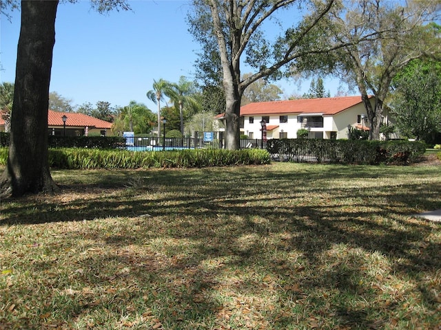 5785 Gardens Dr, Sarasota, FL 34243 - view of yard