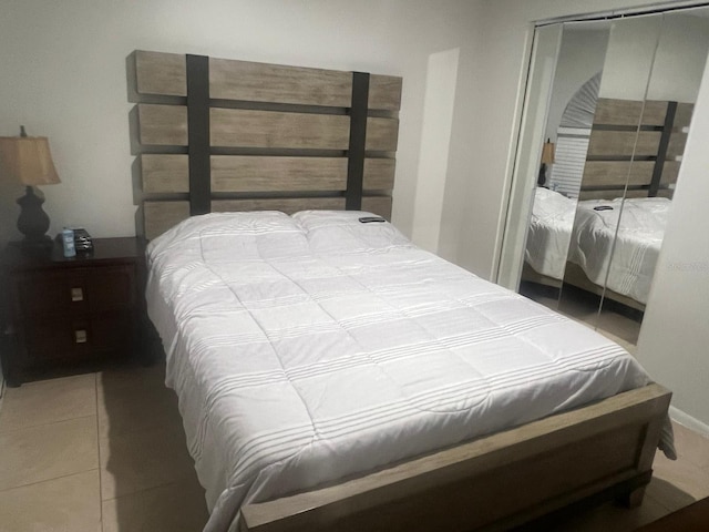 1421 Mohrlake Dr, Brandon, FL 33511 - tiled bedroom featuring a closet