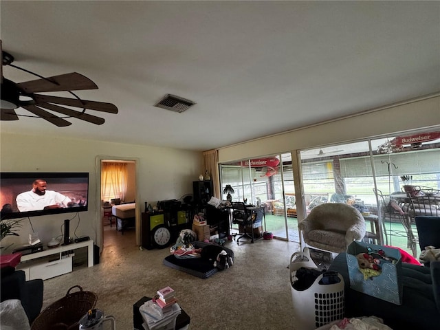 1106 Trellis Ave, Spring Hill, FL 34606 - living area with a ceiling fan