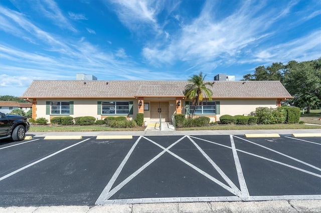 7000 Lafayette N, Pinellas Park, FL 33781 - view of building exterior with uncovered parking