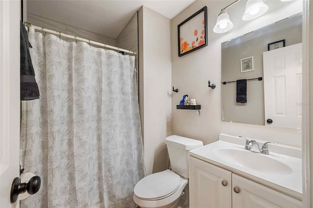 3350 Fox Hunt Dr, Palm Harbor, FL 34683 - full bathroom featuring vanity and a shower with shower curtain