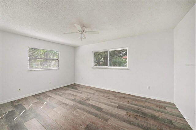 4570 Essex Ln, Spring Hill, FL 34606 - photo 16