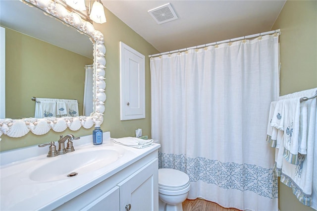 340 Pinellas Bayway S Unit 304, Saint Petersburg, FL 33715 - full bathroom featuring vanity and curtained shower
