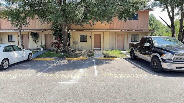 4003 Oak Limb Ct, Tampa, FL 33614 - multi unit property with uncovered parking