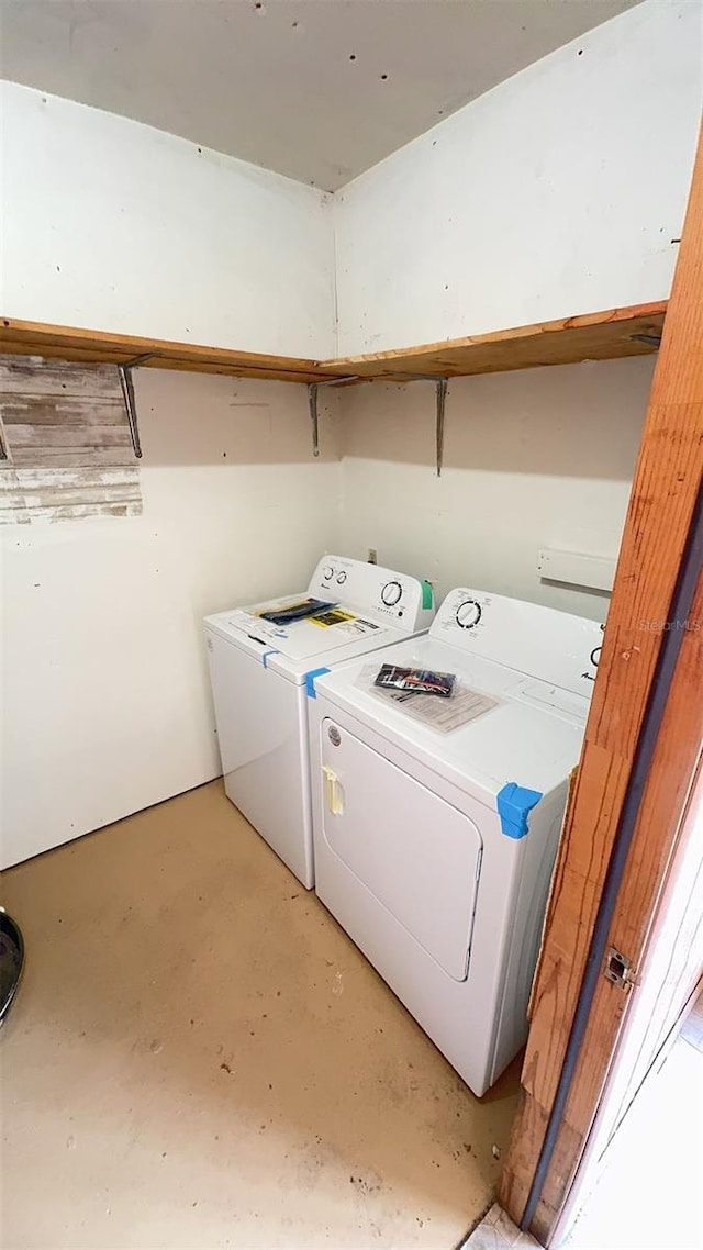 4003 Oak Limb Ct, Tampa, FL 33614 - laundry room featuring independent washer and dryer