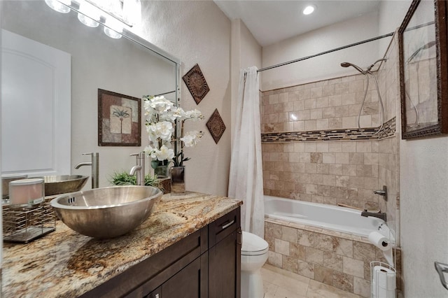 13102 Done Groven Dr, Dover, FL 33527 - bathroom with tiled shower / bath combo and vanity