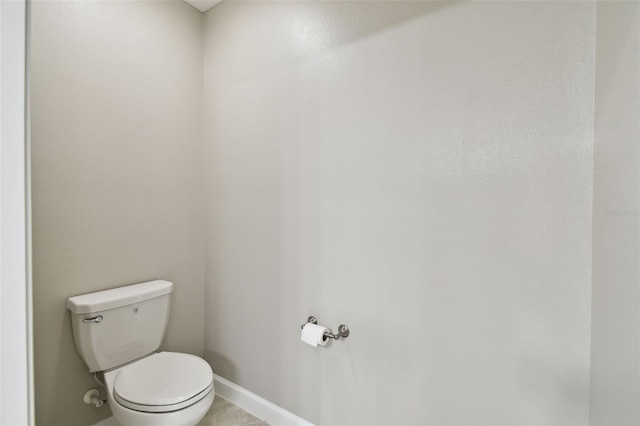 10282 Echo Dock Loop, San Antonio, FL 33576 - bathroom featuring toilet and baseboards