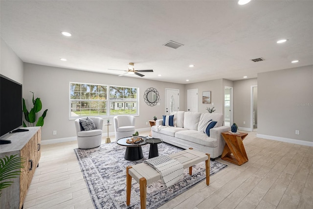 2905 Forest Cir, Seffner, FL 33584 - living area featuring light wood-style floors, recessed lighting, and a ceiling fan