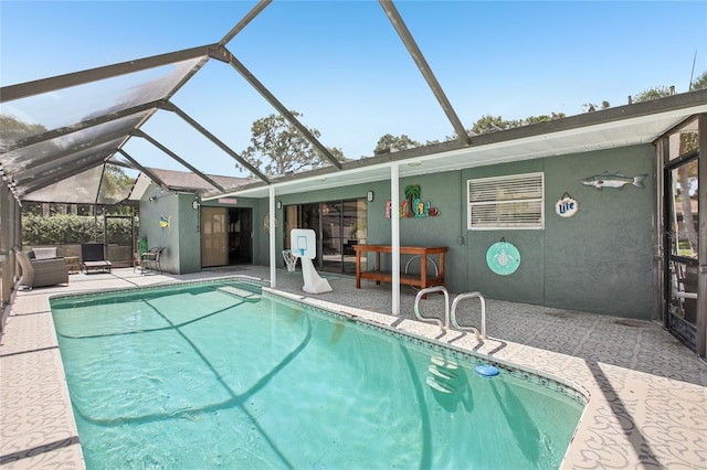 852 Crystal Dr, Palm Harbor, FL 34683 - swimming pool featuring a patio area and a lanai
