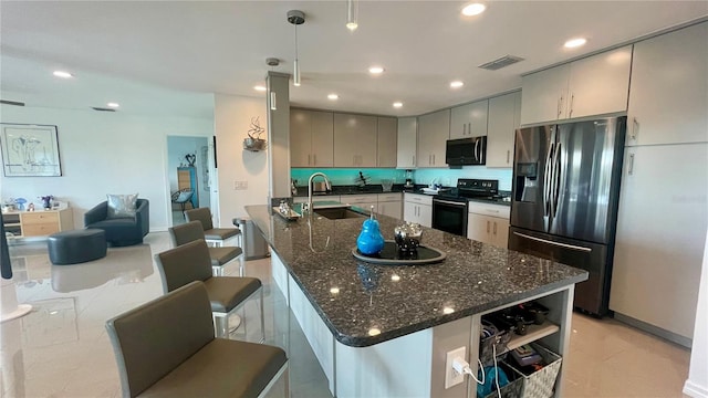 244 Mariner Dr, Tarpon Springs, FL 34689 - photo 17