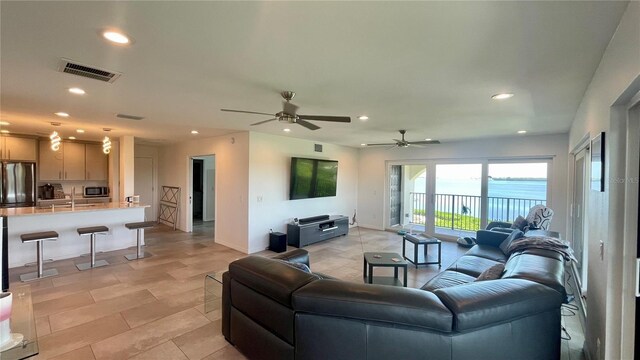 244 Mariner Dr, Tarpon Springs, FL 34689 - photo 52