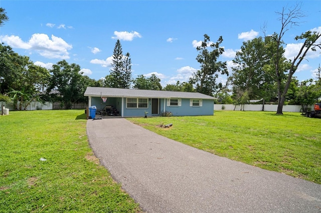 903 Dixie Maid Ln, Valrico, FL 33594 - view of front of home with asphalt driveway