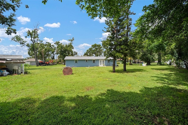 903 Dixie Maid Ln, Valrico, FL 33594 - view of green lawn