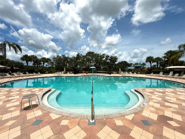 8222 Haven Harbour Way, Bradenton, FL 34212 - community pool with a patio