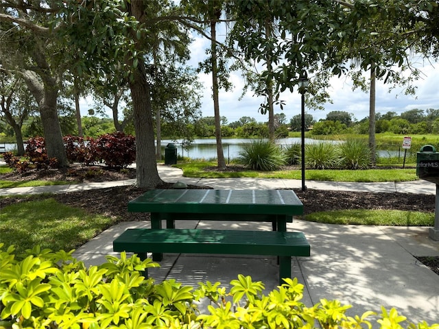 8222 Haven Harbour Way, Bradenton, FL 34212 - surrounding community featuring a water view