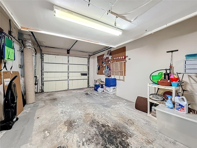 1102 Cara Dr, Largo, FL 33771 - view of garage