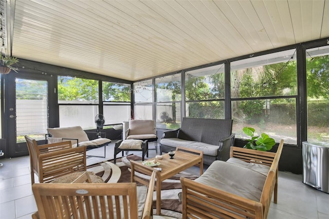 15722 Gardenside Ln, Tampa, FL 33624 - sunroom with an outdoor hangout area