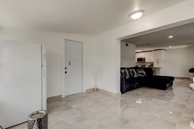 4727 Town N Country Blvd, Tampa, FL 33615 - view of living area