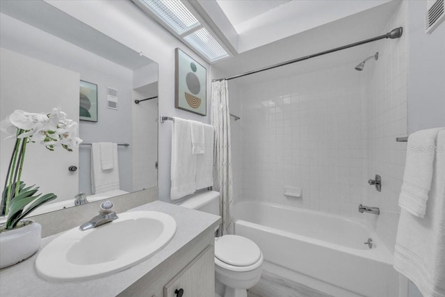 2681 Sabal Springs Cir Unit 204, Clearwater, FL 33761 - bathroom featuring shower / tub combo and vanity