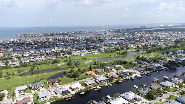 916 Bunker View Dr, Apollo Beach, FL 33572 - aerial overview of property's location with a nearby body of water, nearby suburban area, and a golf club
