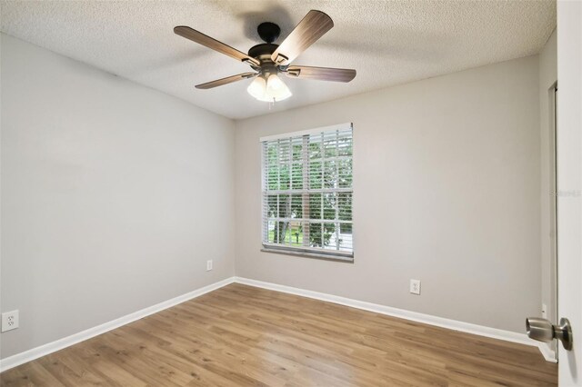 3308 W Wyoming Cir, Tampa, FL 33611 - photo 39