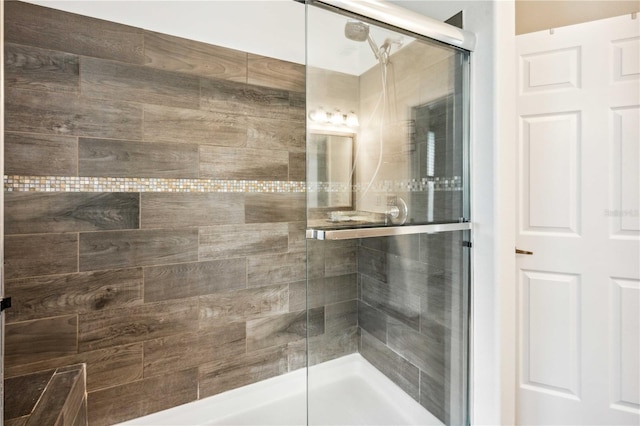 6728 Sutton Oaks Ln, Zephyrhills, FL 33541 - full bathroom with a tile shower