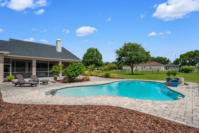 10510 Lithia Estates Dr, Lithia, FL 33547 - view of swimming pool with a patio and a sunroom