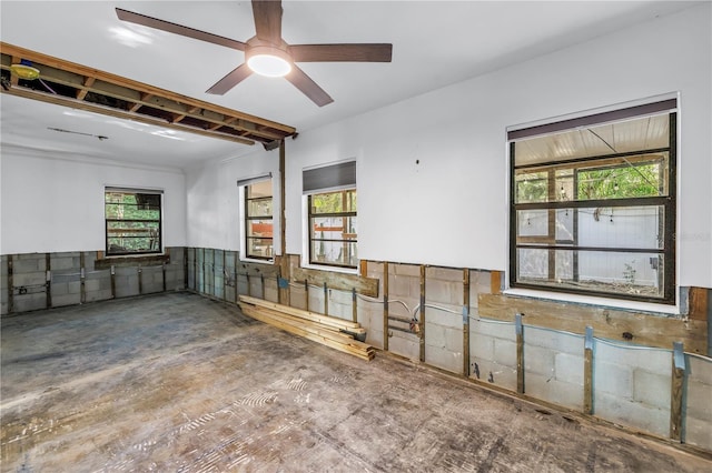 489 W Davis Blvd, Tampa, FL 33606 - spare room with a ceiling fan