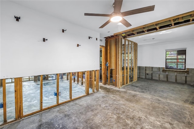 489 W Davis Blvd, Tampa, FL 33606 - misc room featuring a ceiling fan