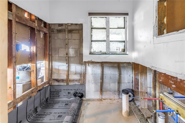 489 W Davis Blvd, Tampa, FL 33606 - view of bathroom
