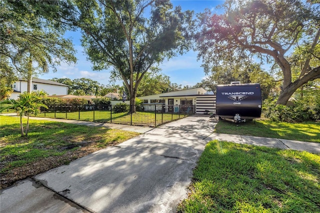 489 W Davis Blvd, Tampa, FL 33606 - view of community with concrete driveway