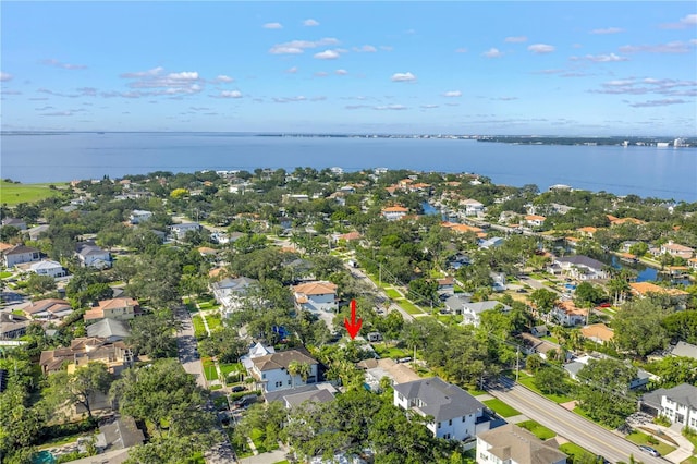 489 W Davis Blvd, Tampa, FL 33606 - aerial overview of property's location featuring nearby suburban area and a large body of water