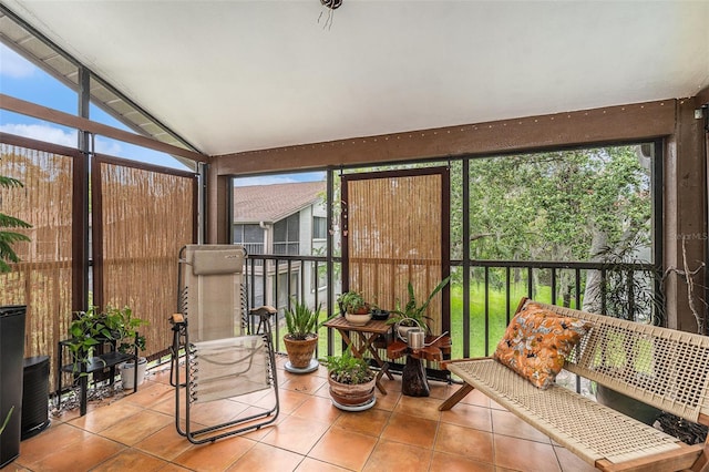 2368 Flanders Way Unit D, Safety Harbor, FL 34695 - sunroom with vaulted ceiling