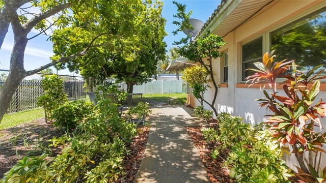 4720 Coronado Way S, Gulfport, FL 33711 - fenced backyard featuring a patio