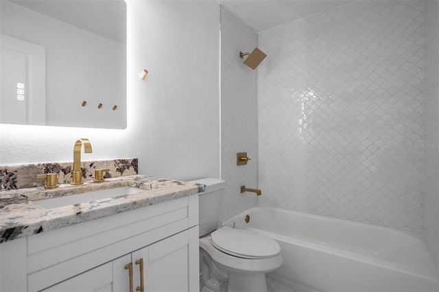 12106 Clearbrook Ct, Riverview, FL 33569 - bathroom with vanity and shower / washtub combination