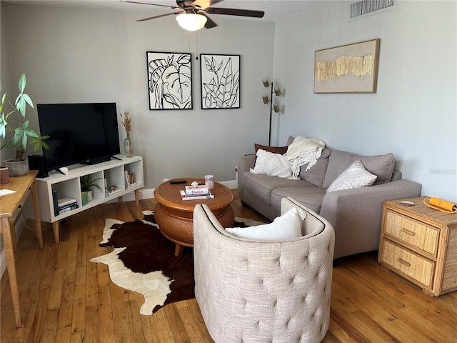 1301 S Howard Ave Unit C4, Tampa, FL 33606 - living room with ceiling fan and hardwood / wood-style floors